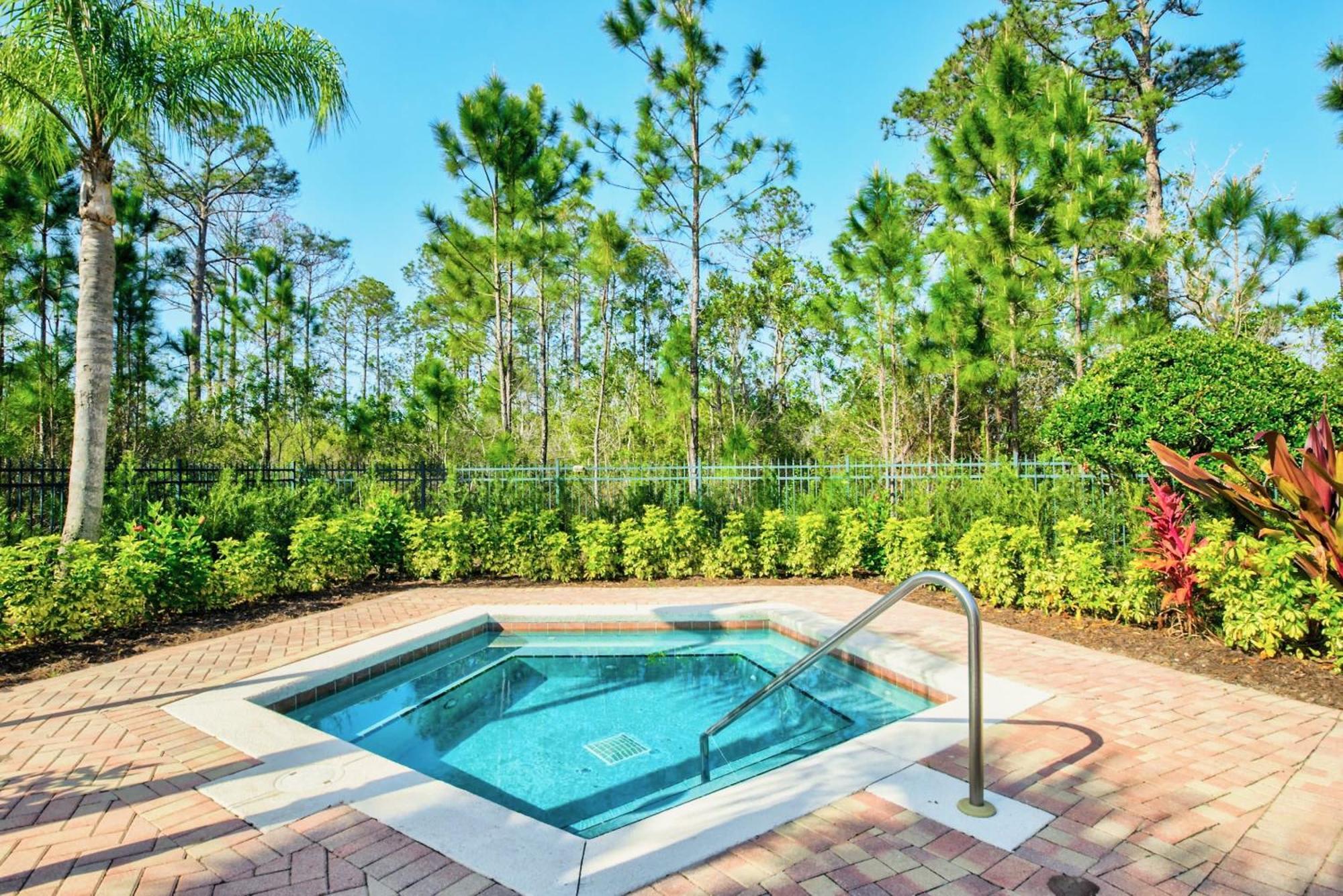 Modern 2Br Condo - Hot Tub And Pool - Near Disney أورلاندو المظهر الخارجي الصورة