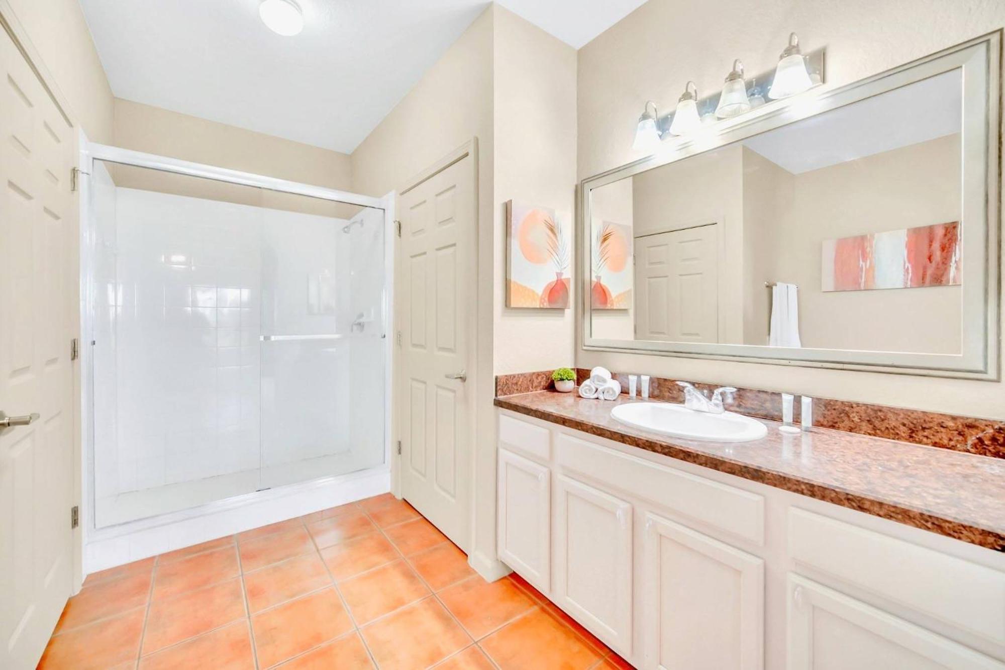 Modern 2Br Condo - Hot Tub And Pool - Near Disney أورلاندو المظهر الخارجي الصورة