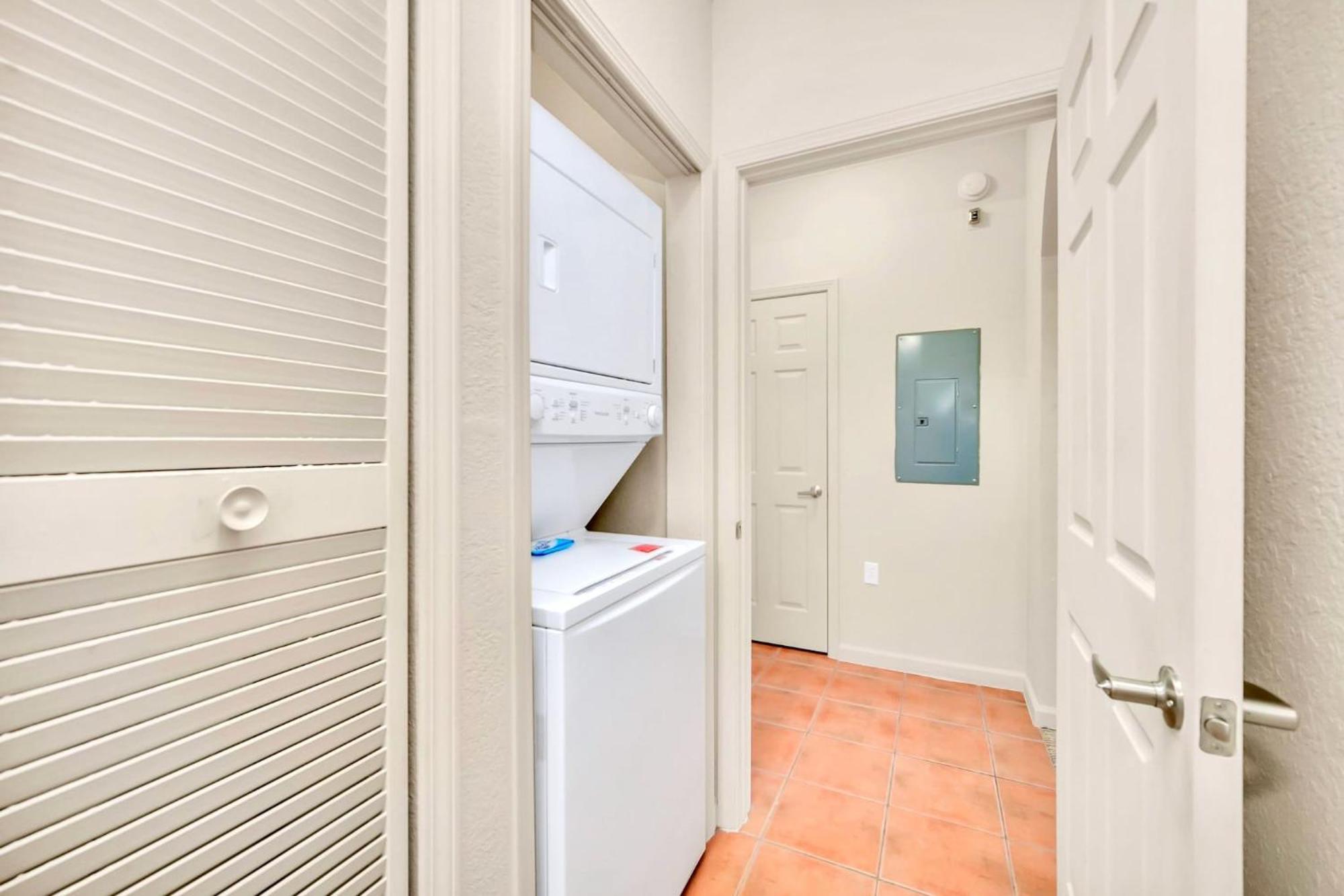 Modern 2Br Condo - Hot Tub And Pool - Near Disney أورلاندو المظهر الخارجي الصورة